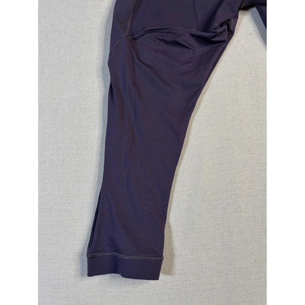 Lululemon Run Inspire Crop II‎ Purple Mesh Athletic Leggings Womens Size 10